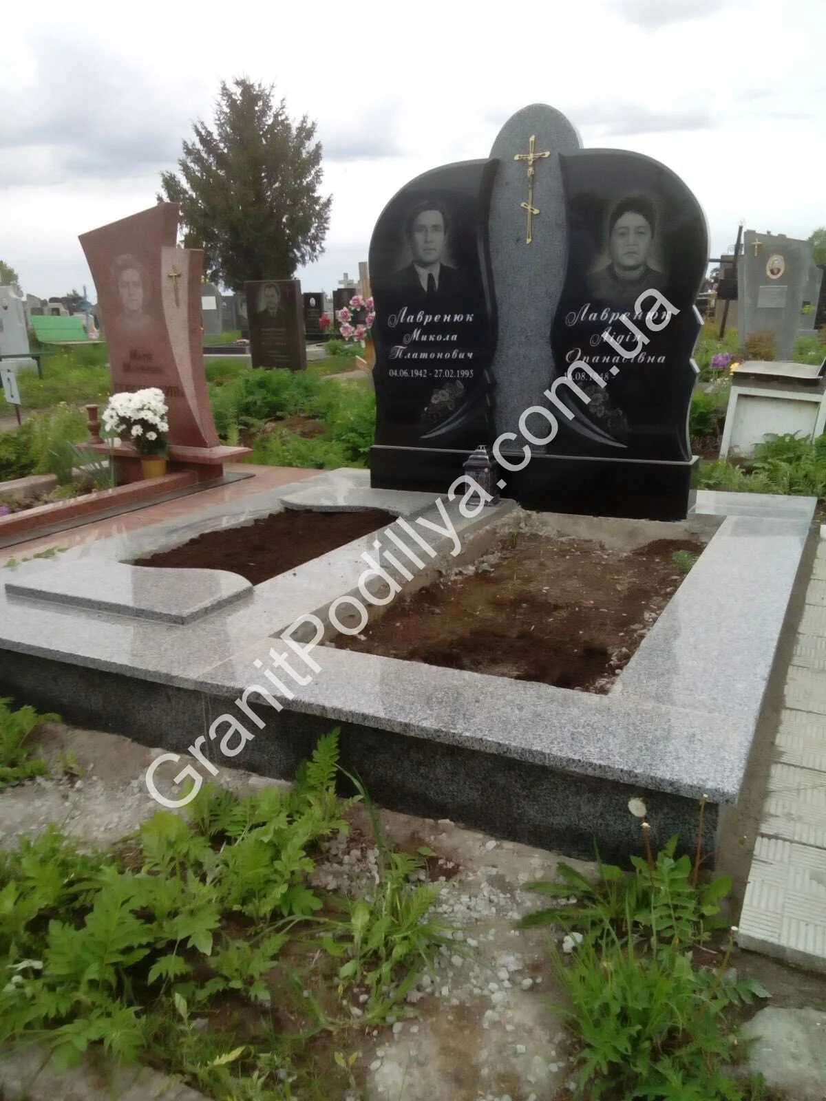 Подвійний пам'ятник з граніту - Кам'янець-Подільський | GranitPodillya